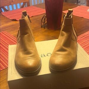 Ladies size 9 Taos booties never worn